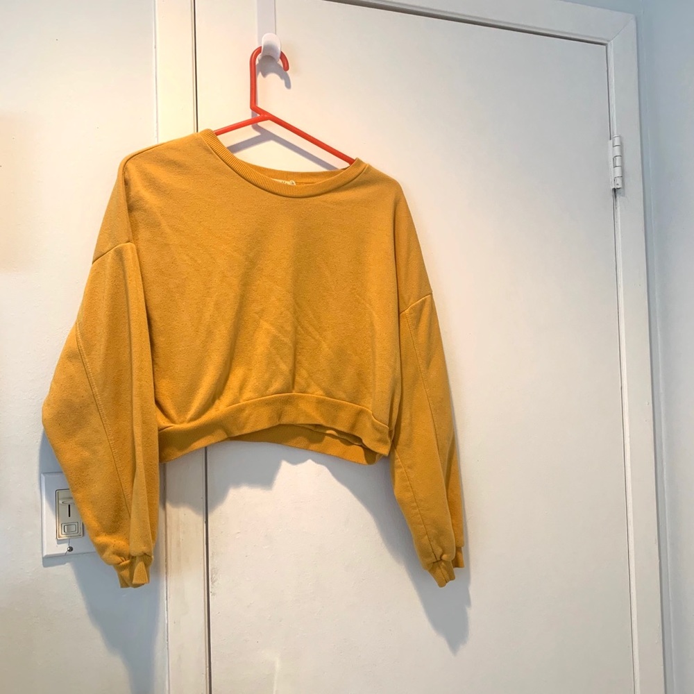 Yellow long sleeve crop top